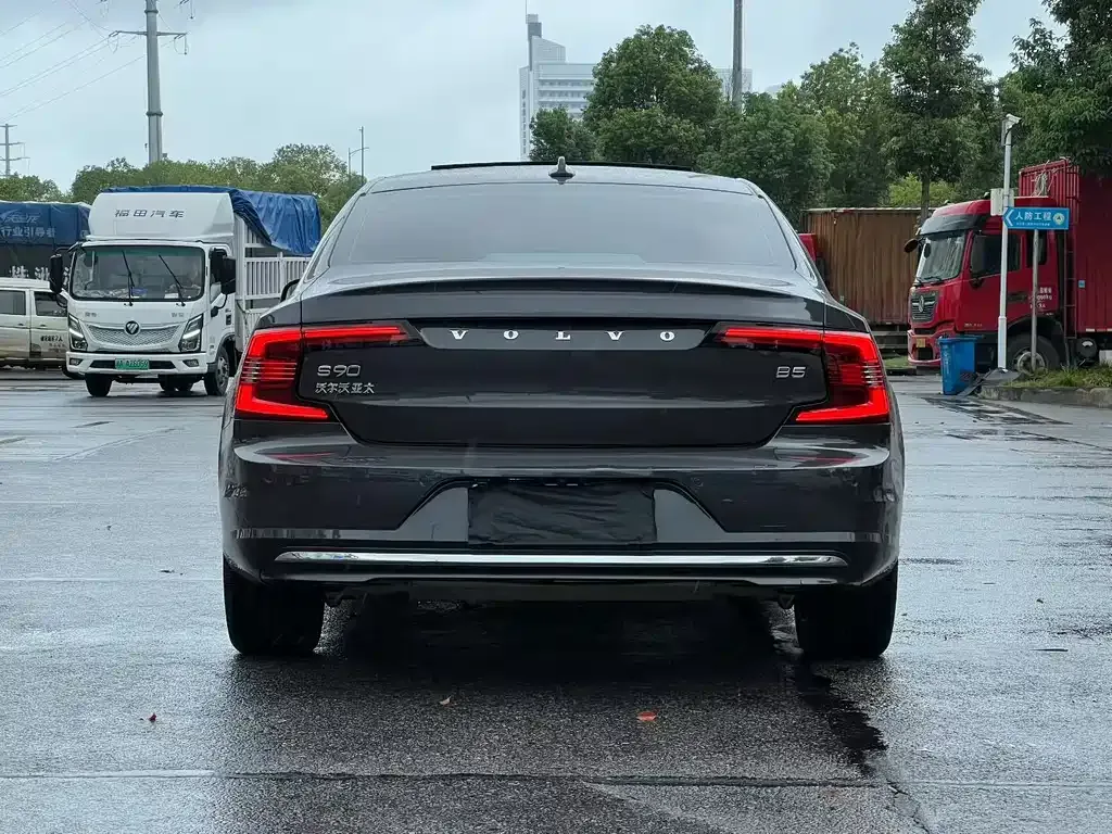 Volvo S90 — фото 4