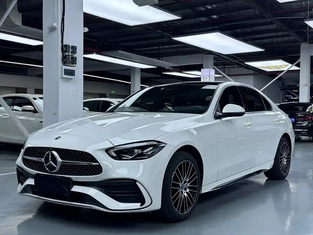 Mercedes-Benz C-Class — фото 1