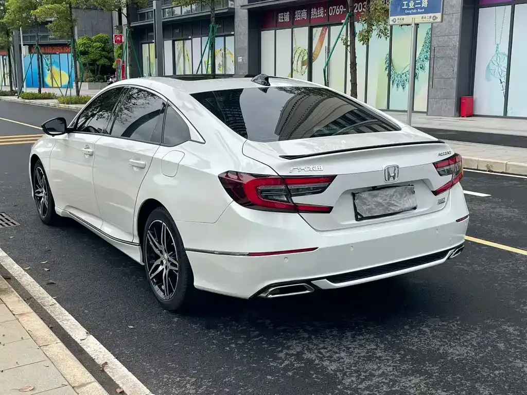 Honda Accord — фото 5