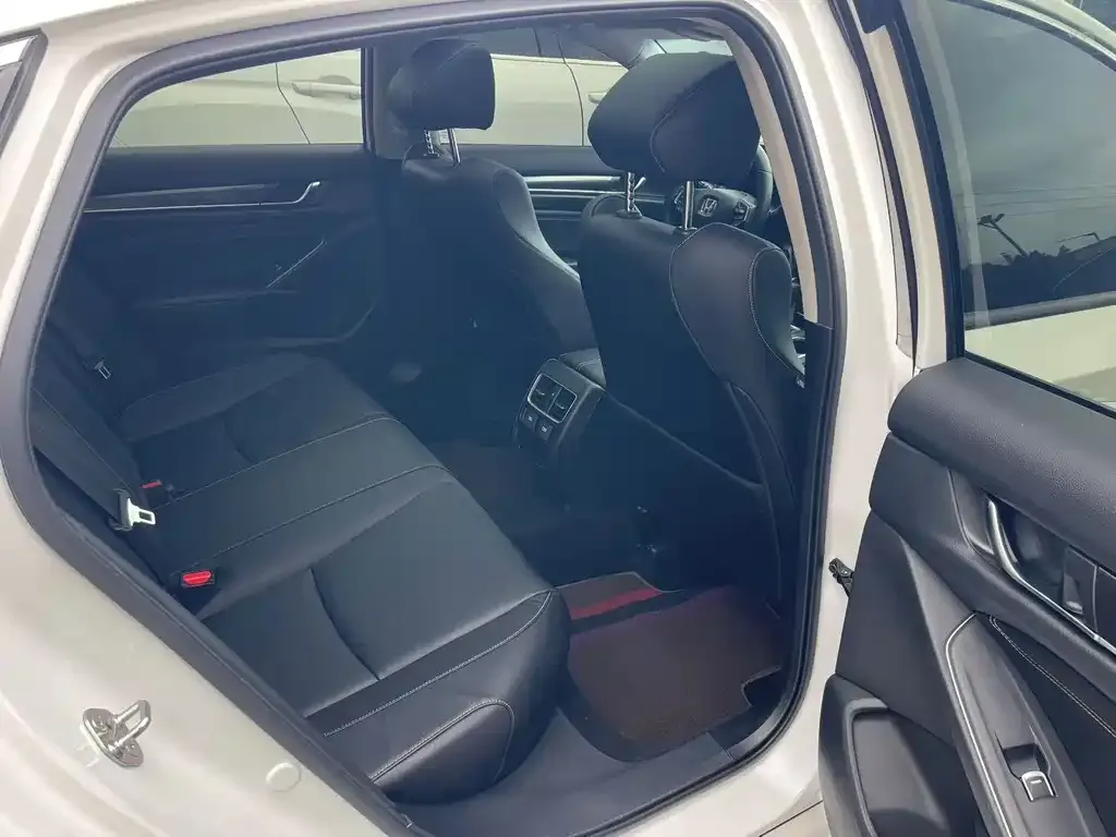 Honda Accord — фото 2