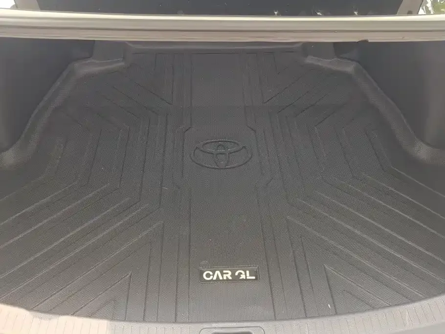 Toyota Corolla — фото 6