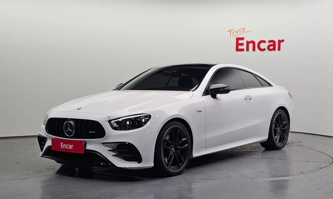 Mercedes-Benz E-Class — фото 1