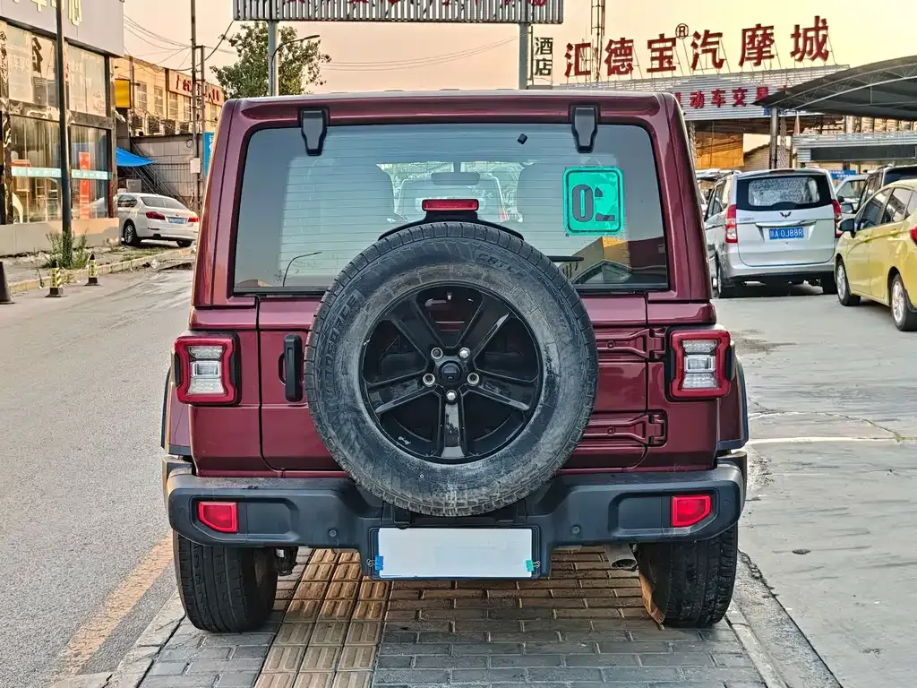 Jeep Wrangler — фото 4