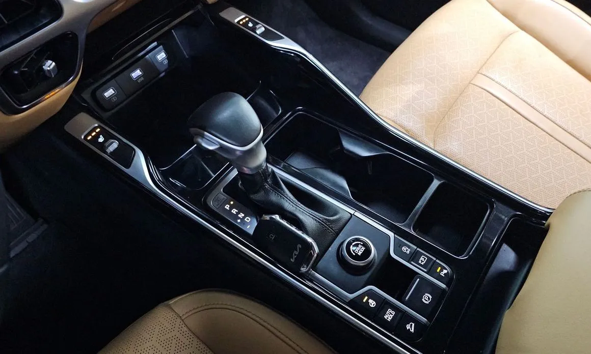 Kia Sorento — фото 9
