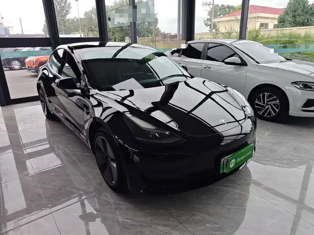 Tesla Model 3 — фото 3