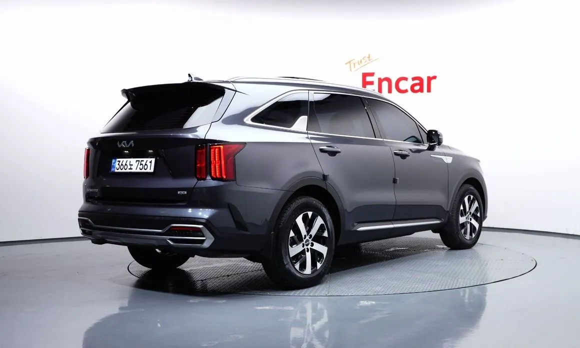 Kia Sorento — фото 5