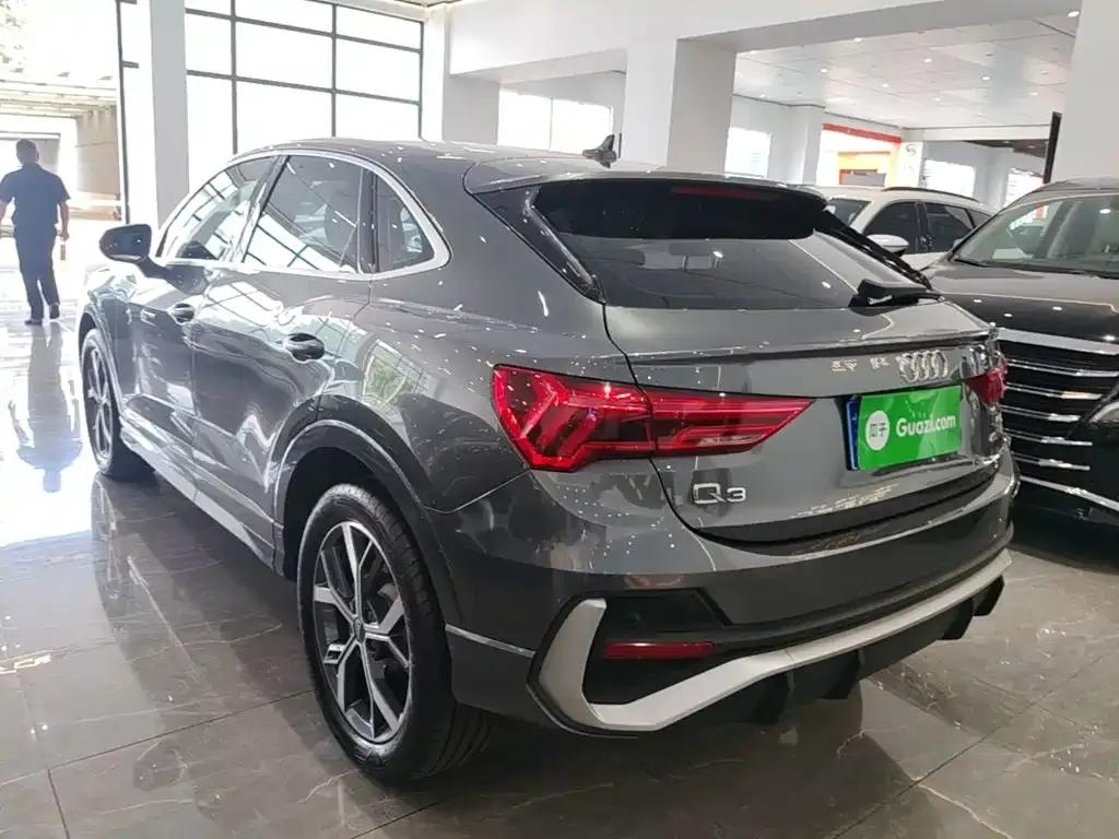 Audi Q3 Sportback — фото 7