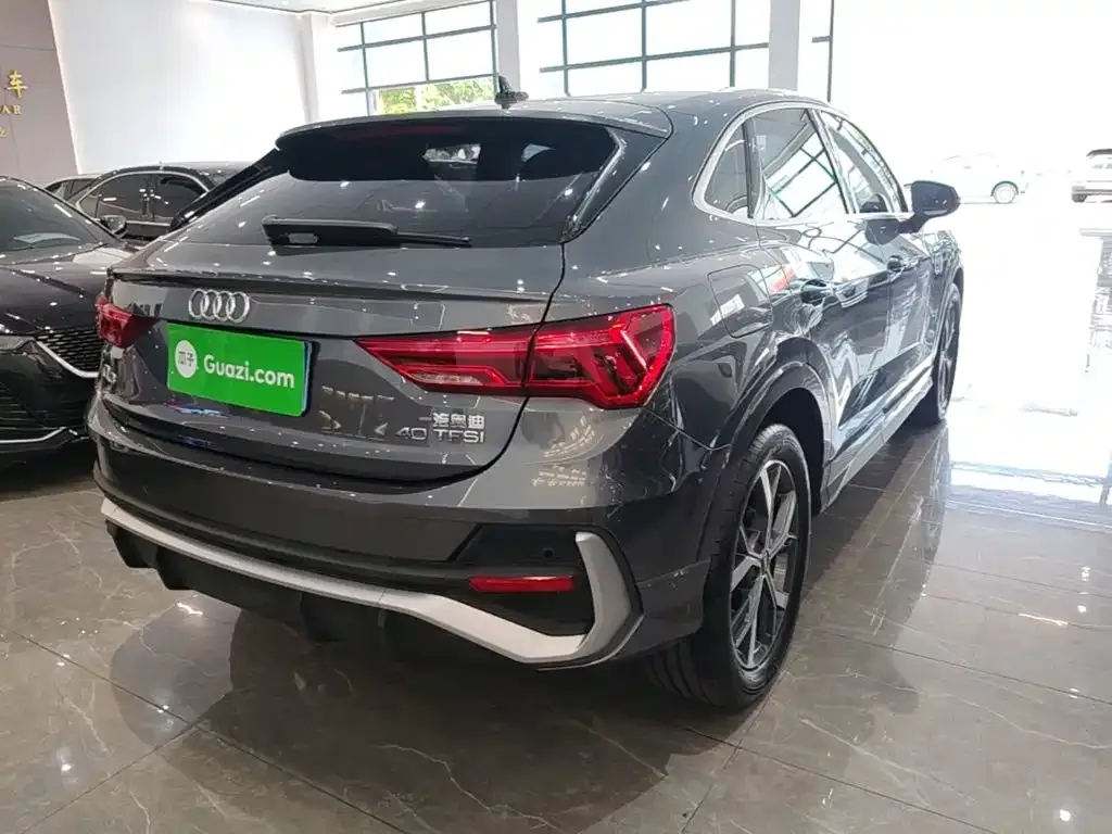 Audi Q3 Sportback — фото 8