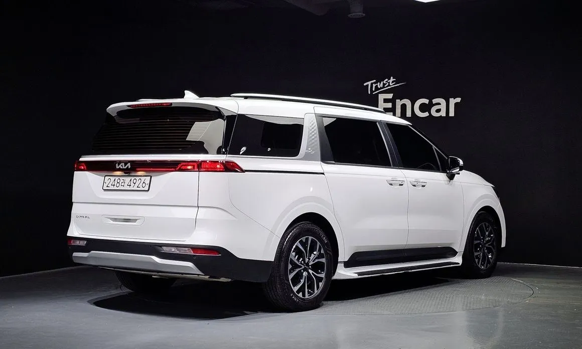 Kia Carnival — фото 2
