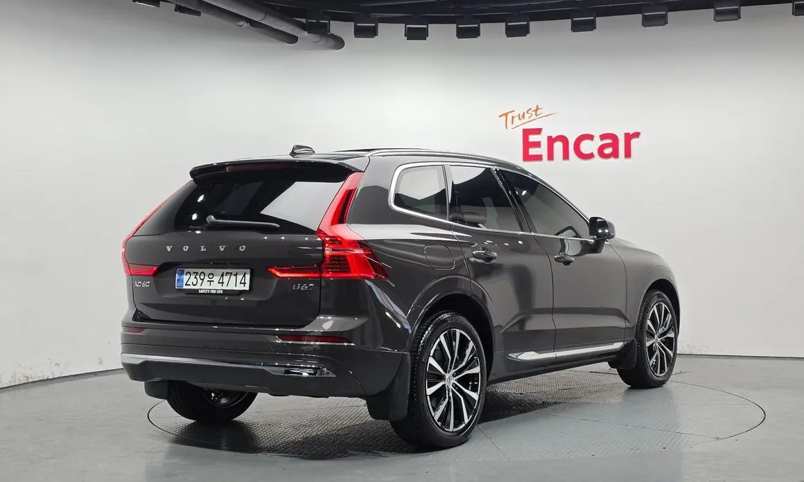 Volvo XC60 — фото 3