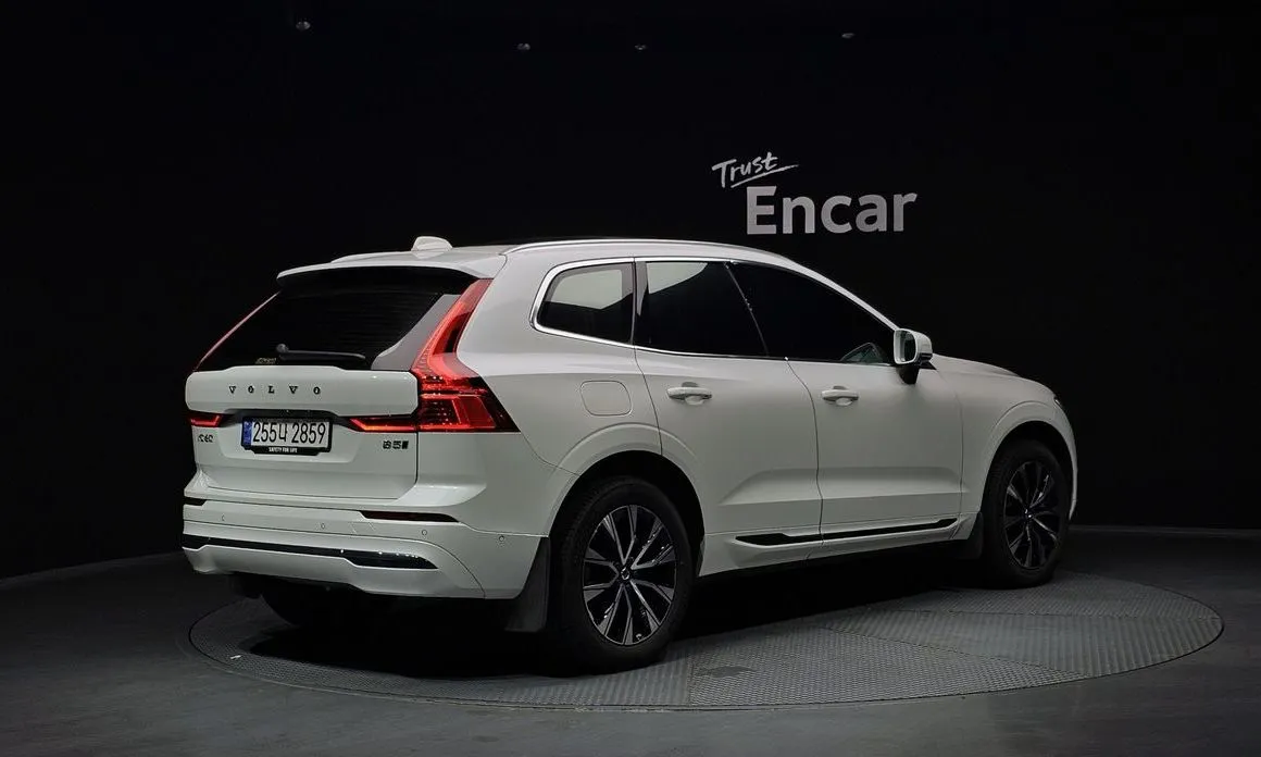 Volvo XC60 — фото 4