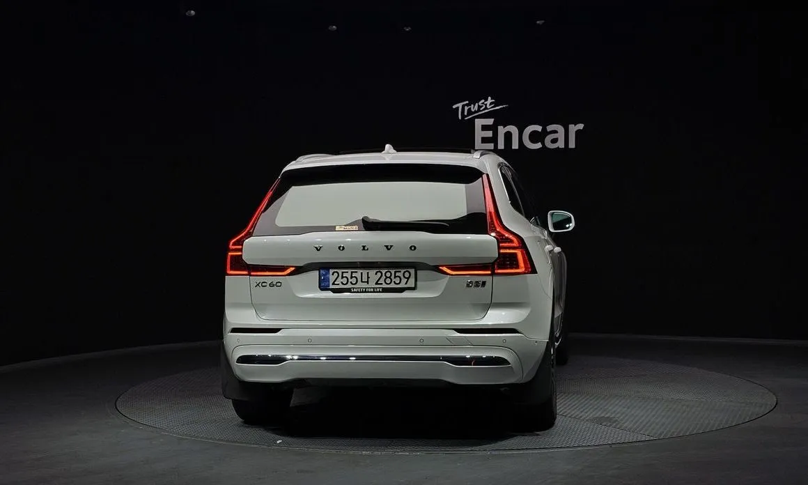 Volvo XC60 — фото 3