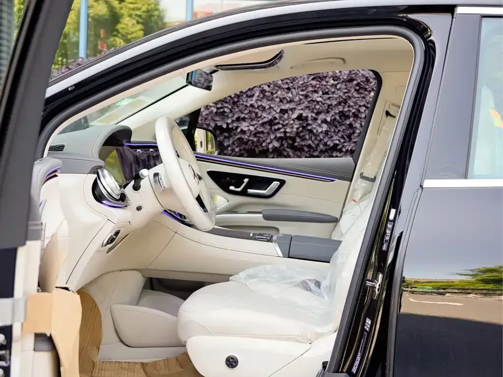 Mercedes-Benz EQS SUV — фото 7