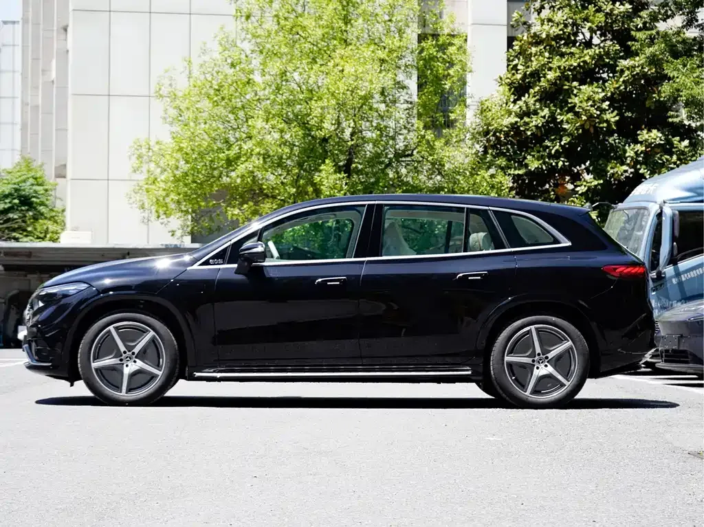 Mercedes-Benz EQS SUV — фото 9