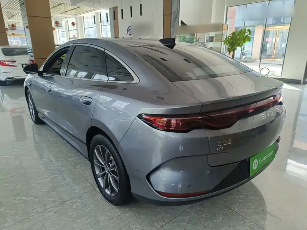 BYD Qin L — фото 5