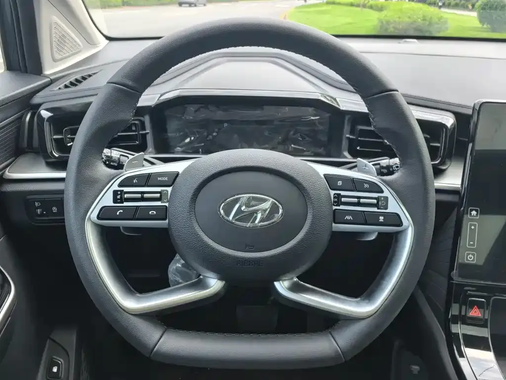 Hyundai Custo — фото 6