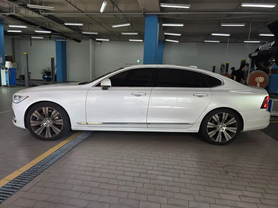 Volvo S90 — фото 4