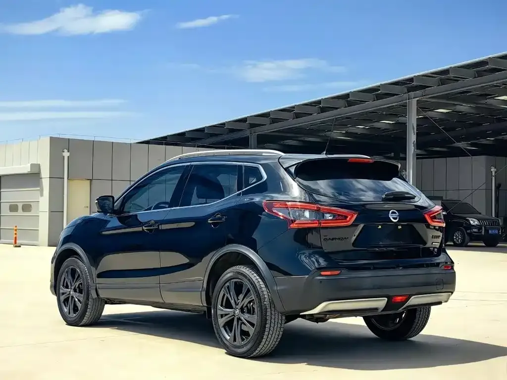 Nissan Qashqai — фото 5