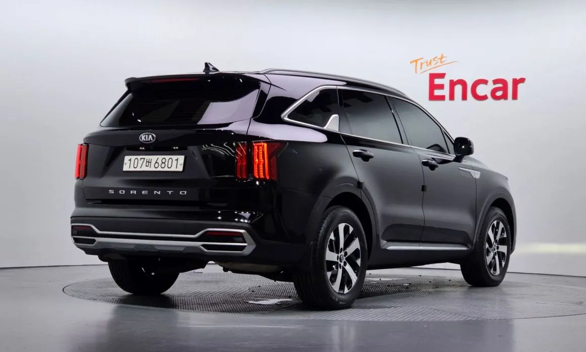 Kia Sorento — фото 6