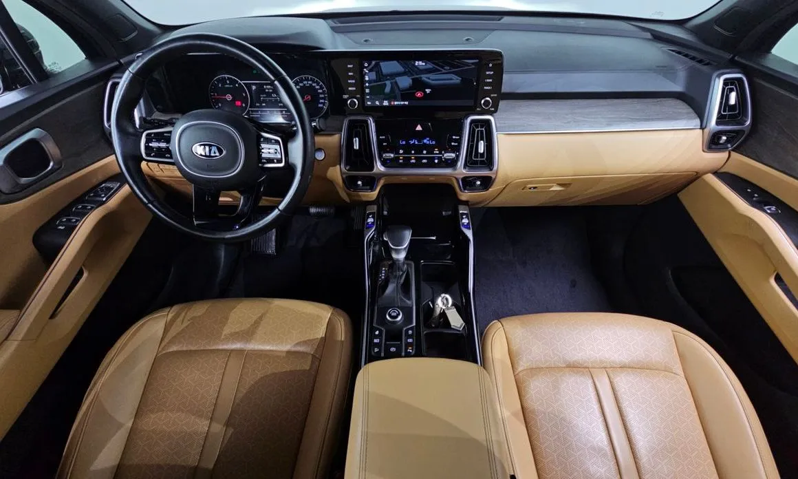 Kia Sorento — фото 8