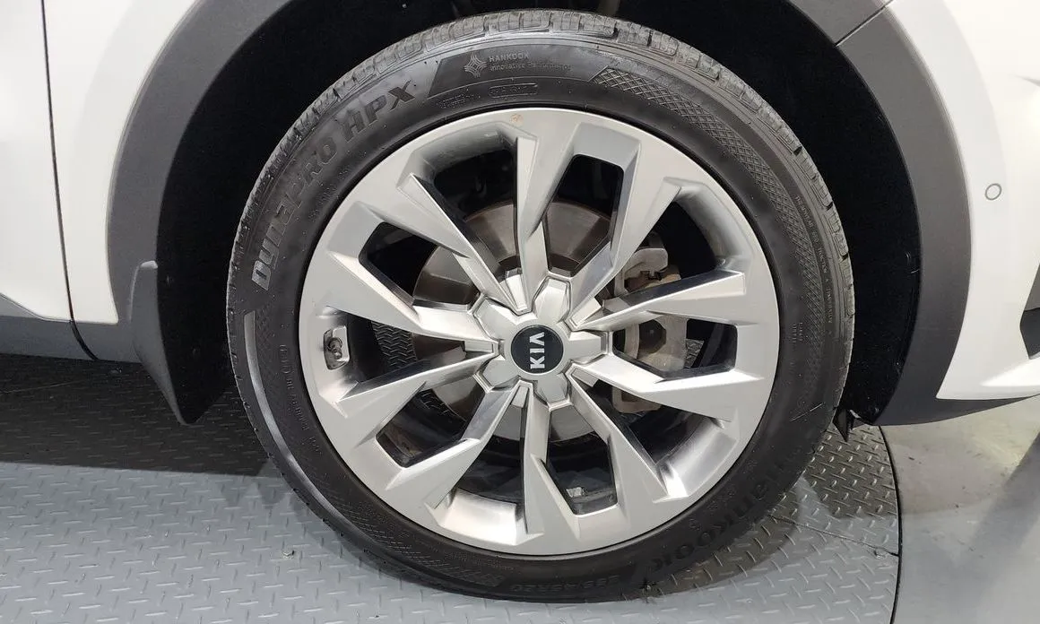 Kia Sorento — фото 6