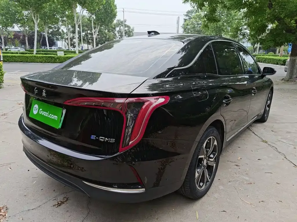 Hongqi E-QM5 — фото 4