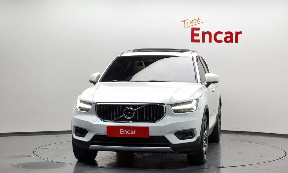 Volvo XC40 — фото 2