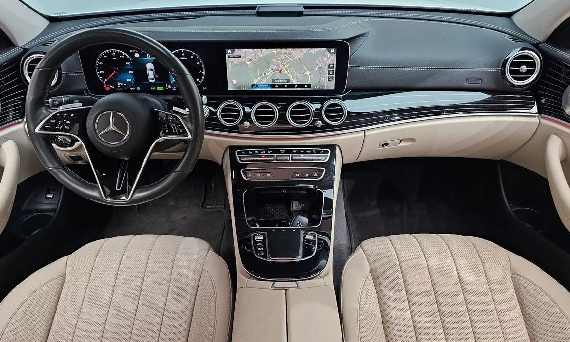 Mercedes-Benz E-Class — фото 10