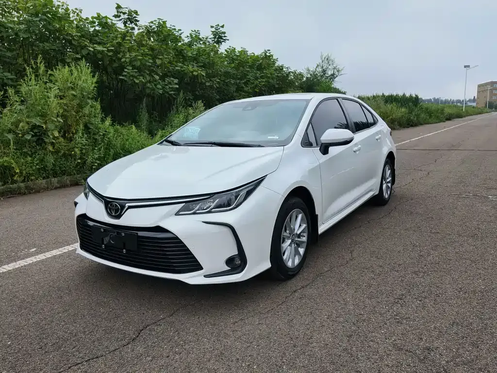 Toyota Corolla — фото 4