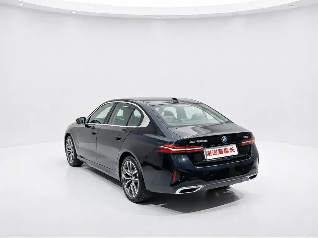 BMW i5 — фото 2