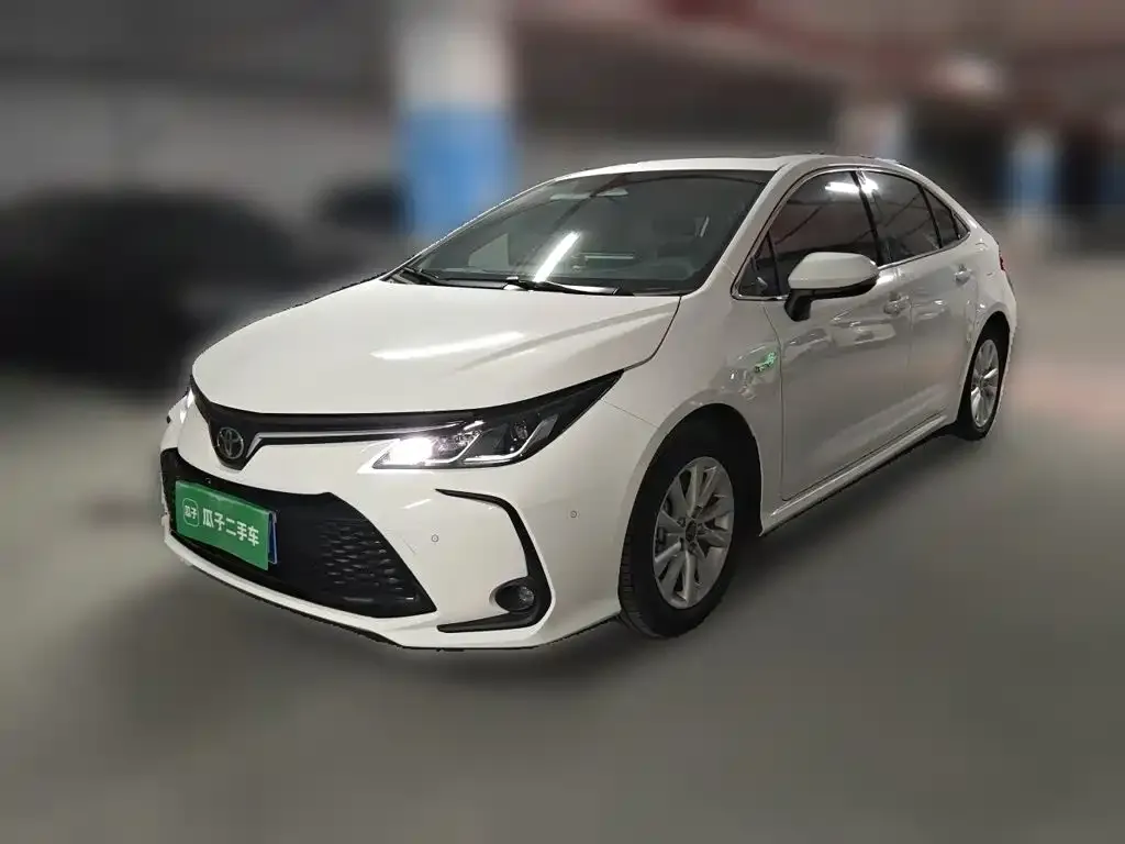 Toyota Corolla — фото 1