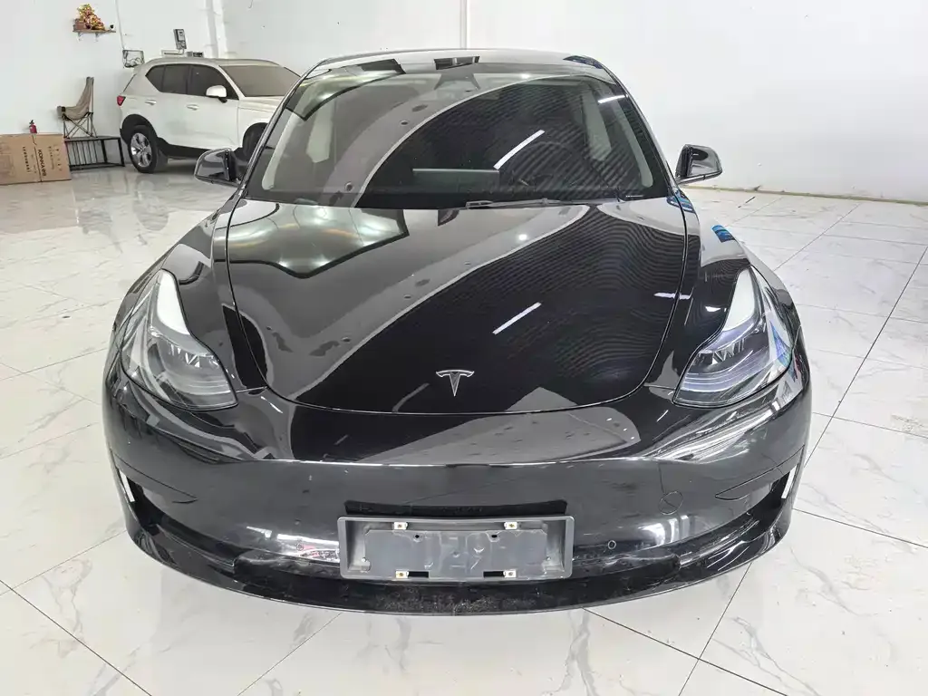 Tesla Model 3 — фото 3