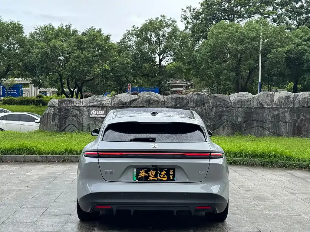 NIO ET5T — фото 10
