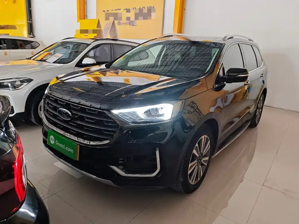 Ford Edge — фото 10