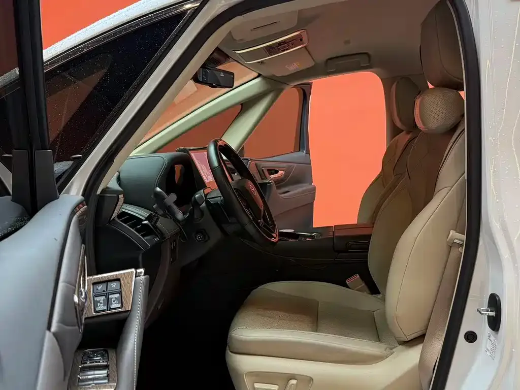 Toyota Alphard — фото 6