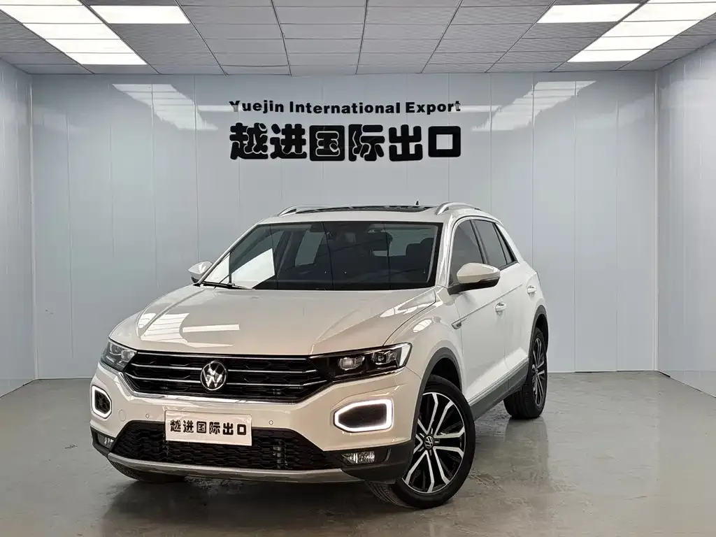 Volkswagen T-Roc — фото 1