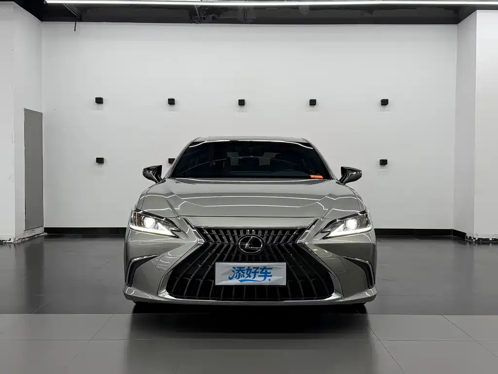 Lexus ES — фото 6