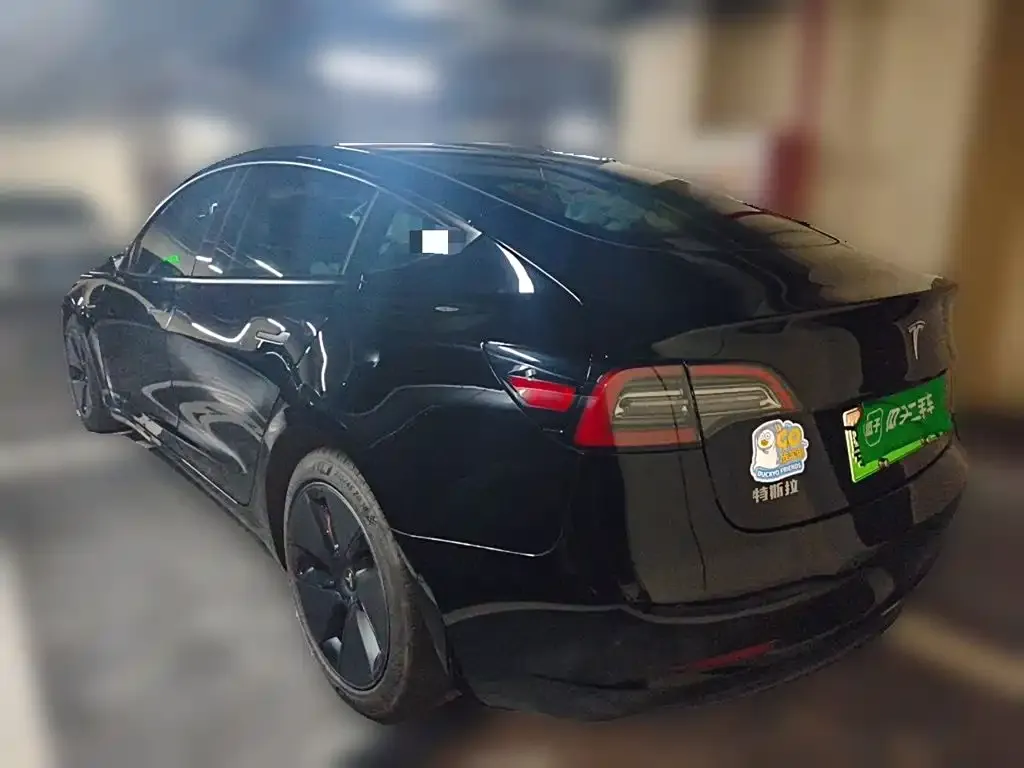 Tesla Model 3 — фото 9