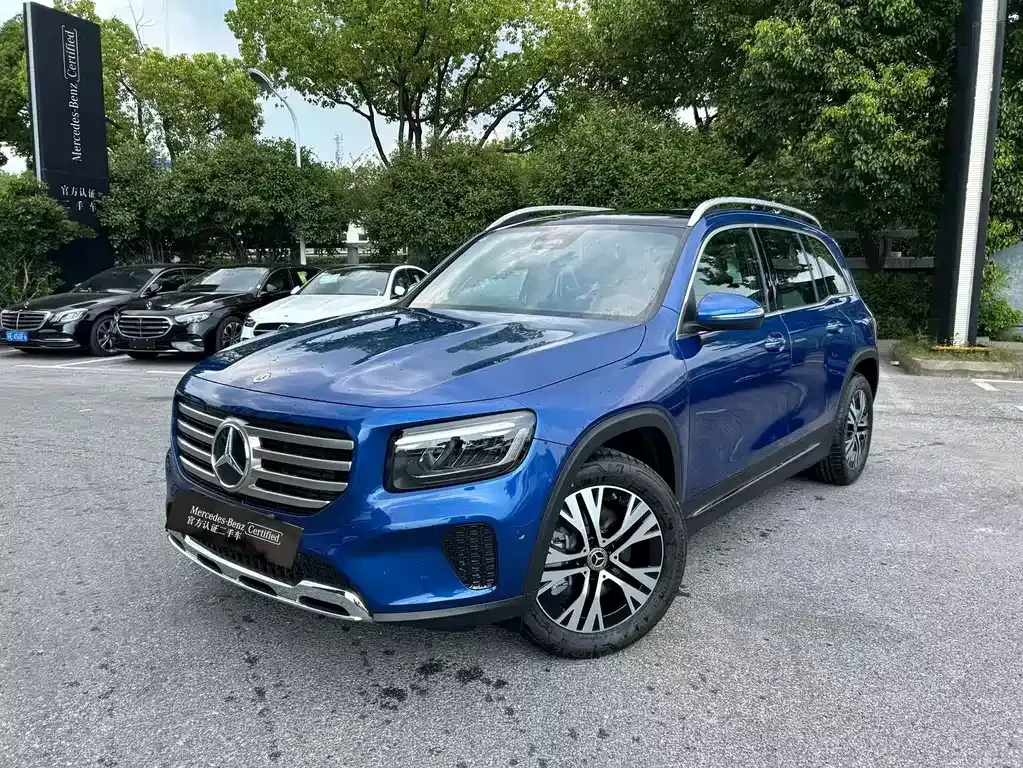 Mercedes-Benz GLB — фото 1