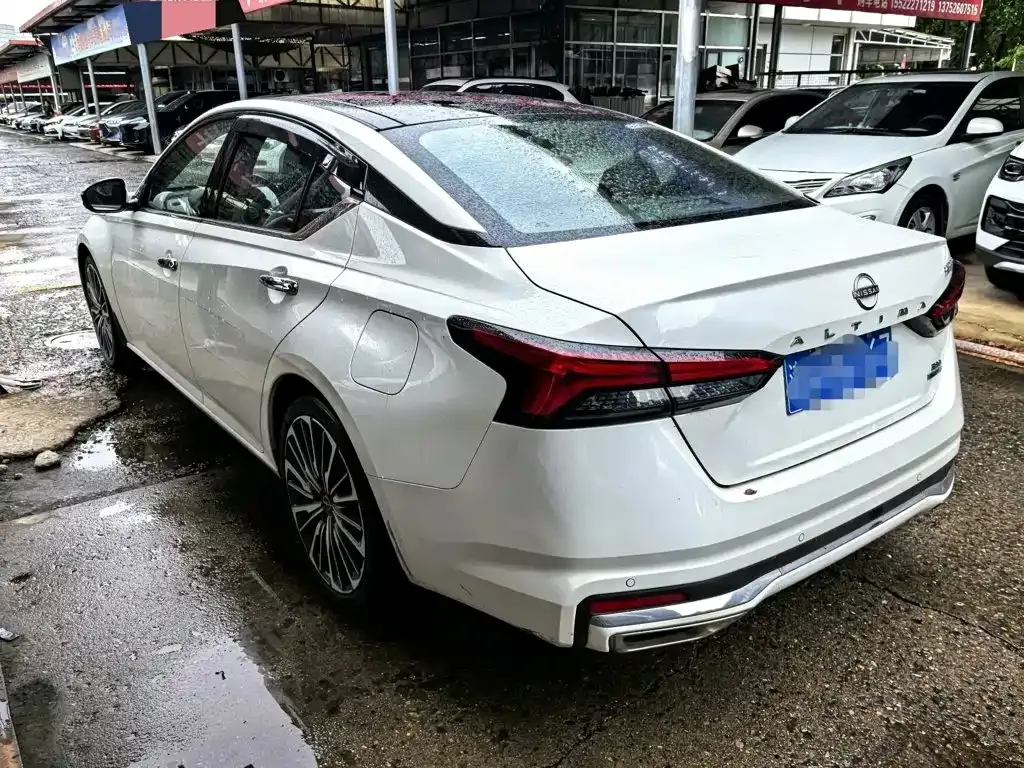 Nissan Teana — фото 10