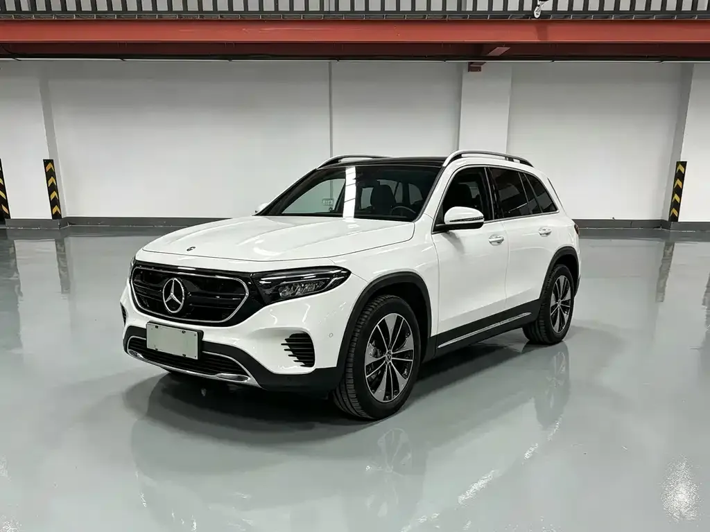Mercedes-Benz EQB — фото 1