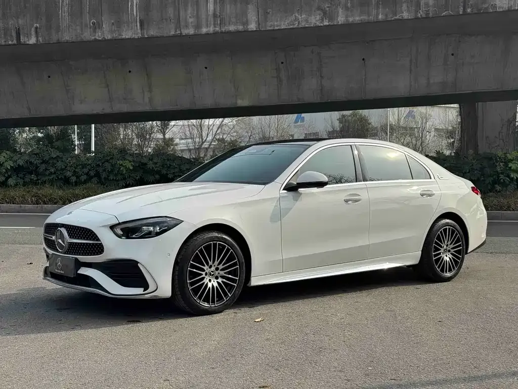Mercedes-Benz C-Class — фото 1