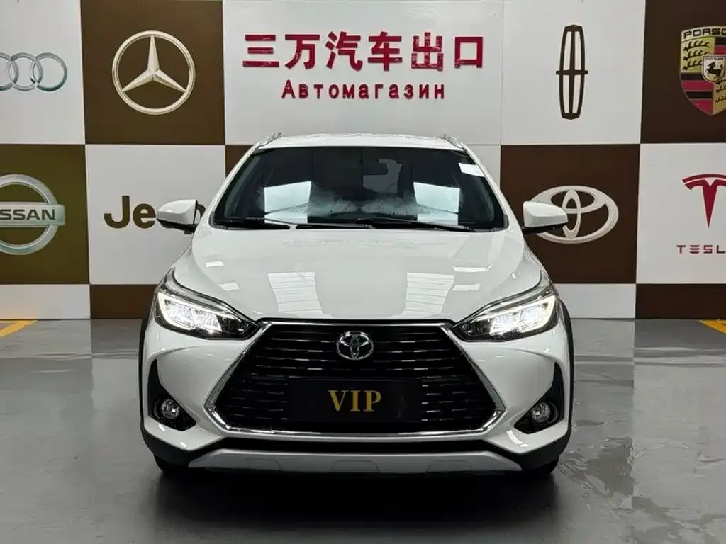 Toyota Yaris L — фото 10