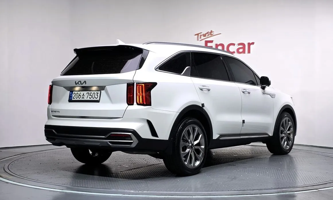 Kia Sorento — фото 5
