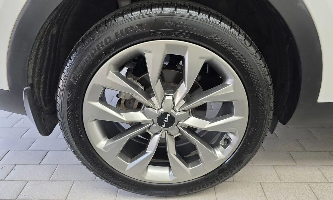 Kia Sorento — фото 9