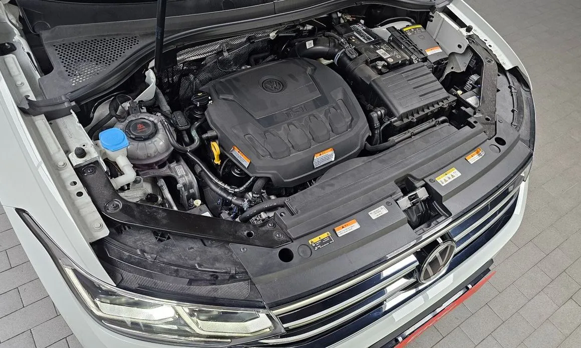 Volkswagen Tiguan — фото 10