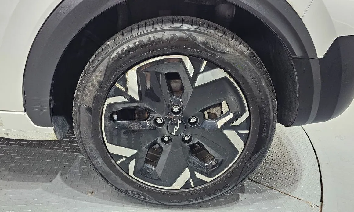 Kia Niro — фото 10