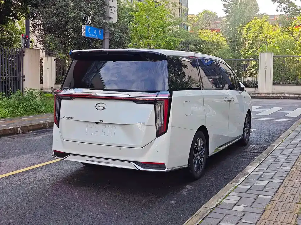 GAC Motor Trumpchi M8 — фото 8