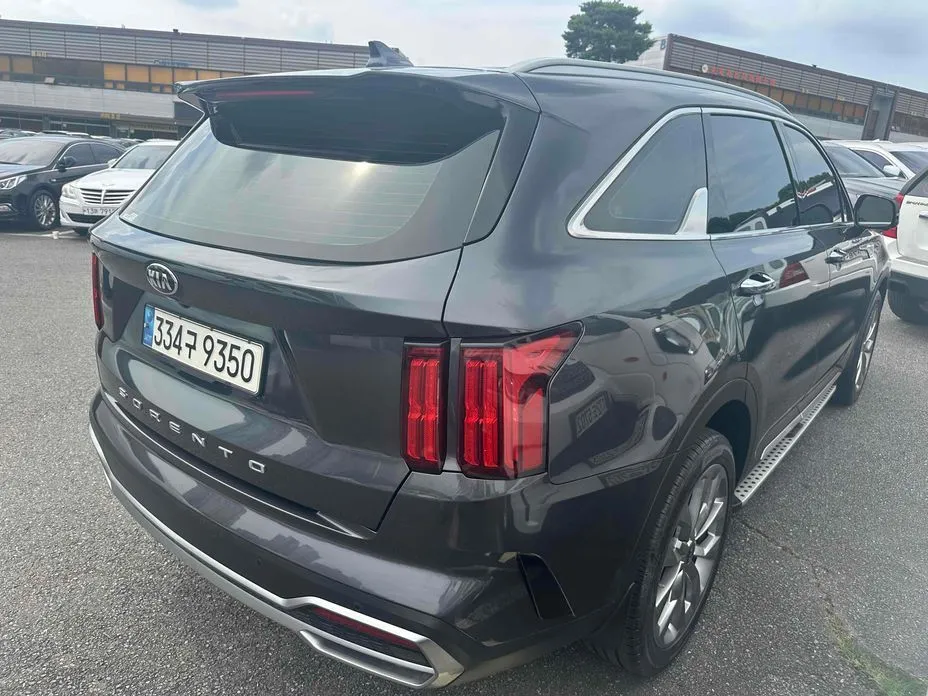 Kia Sorento — фото 6