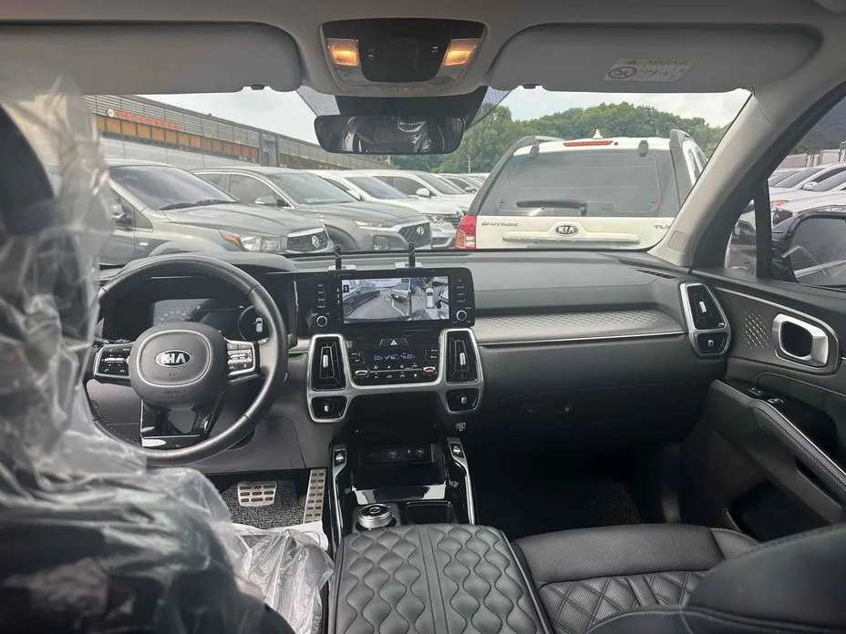 Kia Sorento — фото 4